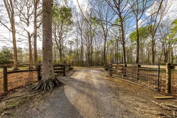 $1,150,000 | 1075 Fannie Nicholson Road, Chapmansboro, TN 37035