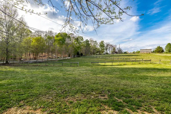 $1,150,000 | 1075 Fannie Nicholson Road, Chapmansboro, TN 37035