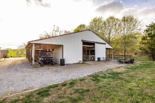 $1,150,000 | 1075 Fannie Nicholson Road, Chapmansboro, TN 37035