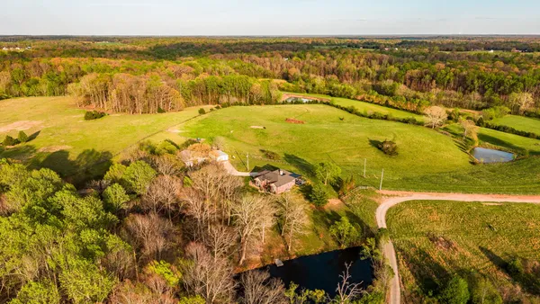 $1,150,000 | 1075 Fannie Nicholson Road, Chapmansboro, TN 37035