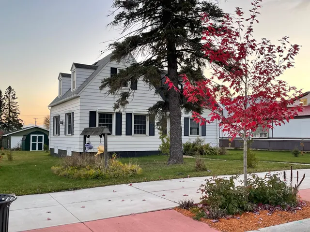 $199,900 | 410 South Main Street, Biwabik, MN 55708