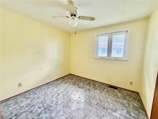 $174,000 | 1228 West Crestview Drive, Maryville, MO 64468