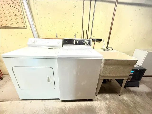 $174,000 | 1228 West Crestview Drive, Maryville, MO 64468