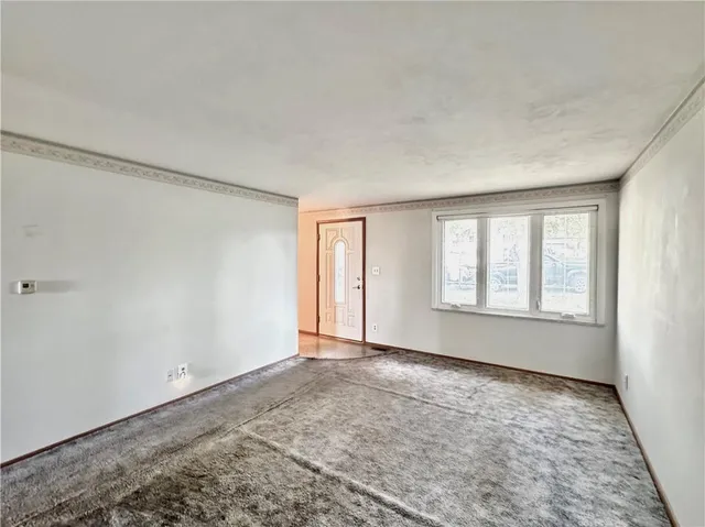 $174,000 | 1228 West Crestview Drive, Maryville, MO 64468