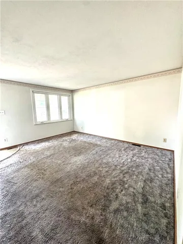 $174,000 | 1228 West Crestview Drive, Maryville, MO 64468