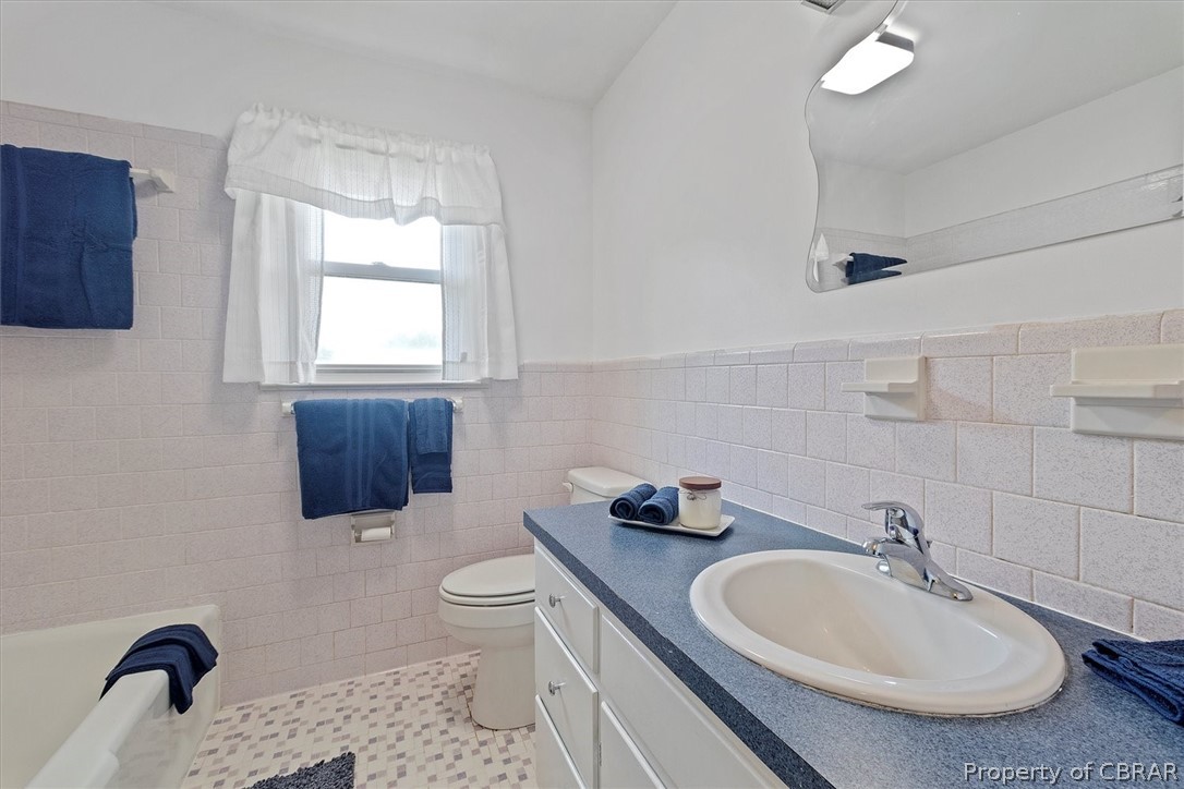 8016 Brays Point Road Hayes, VA 23072 - Photo 31 of 50