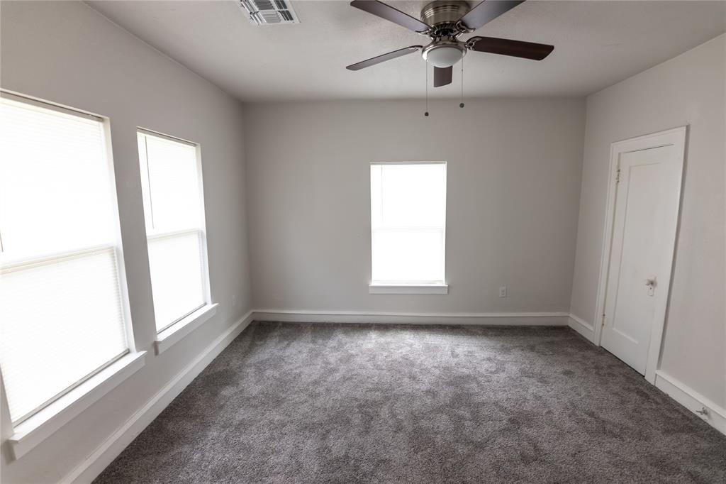1525 Proctor Avenue Waco, TX 76708 - Photo 2 of 14 a view of room with window and ceiling fan