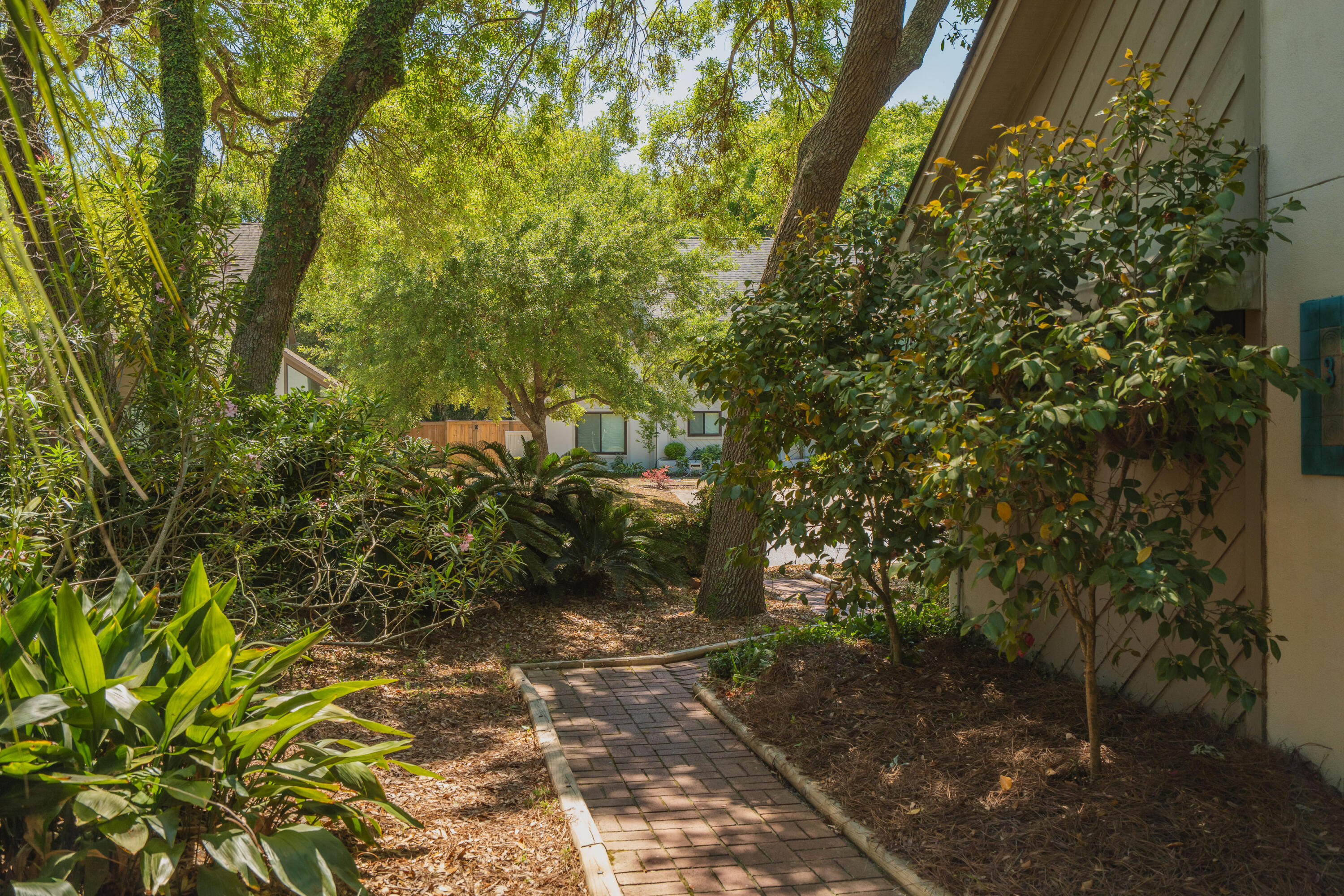 307 Mallard Court Mount Pleasant, SC 29464 - Photo 7 of 42 307MallardCt-KeenEyeMarketing-011