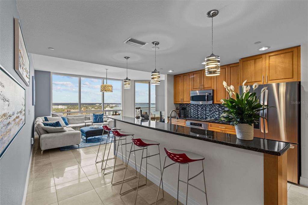 331 Cleveland Street, Unit 2102 Clearwater, FL 33755 - Photo 5 of 66 a very nice looking room with a couch