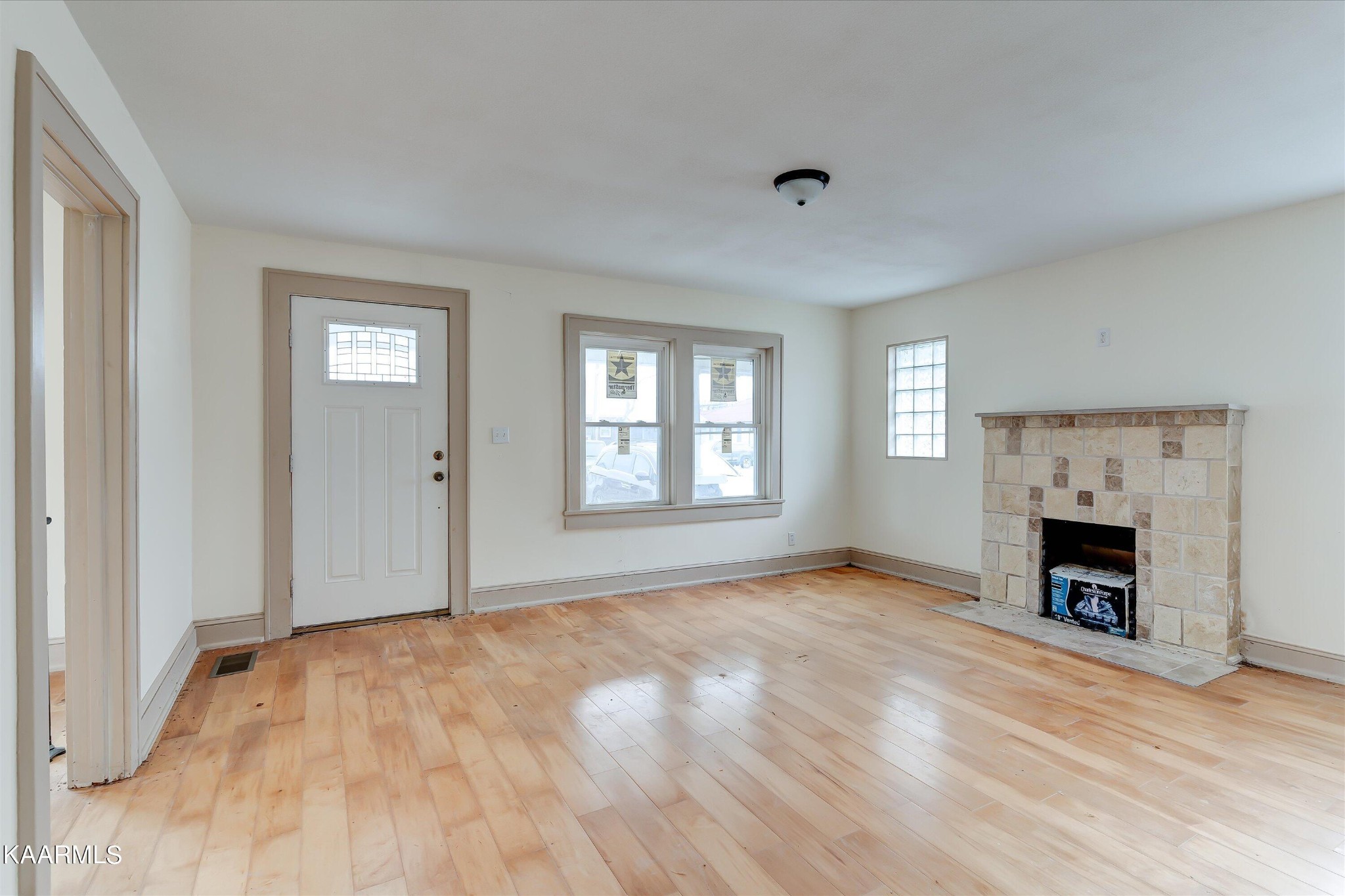 151 Douglas Avenue Newport, TN 37821 - Photo 7 of 27