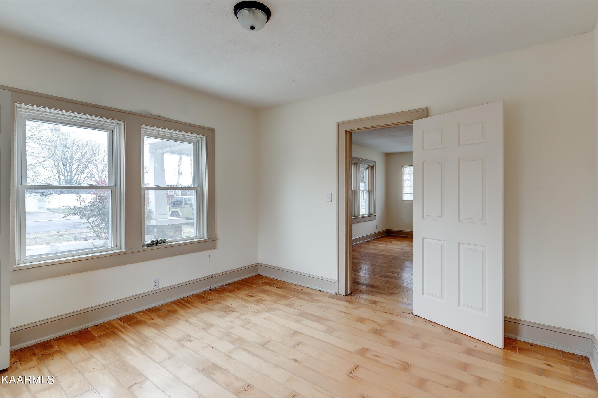 151 Douglas Avenue Newport, TN 37821 - Photo 9 of 27