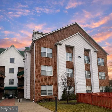 $450,000 | 936 Bay Ridge Avenue, Unit 306, Annapolis, MD 21403