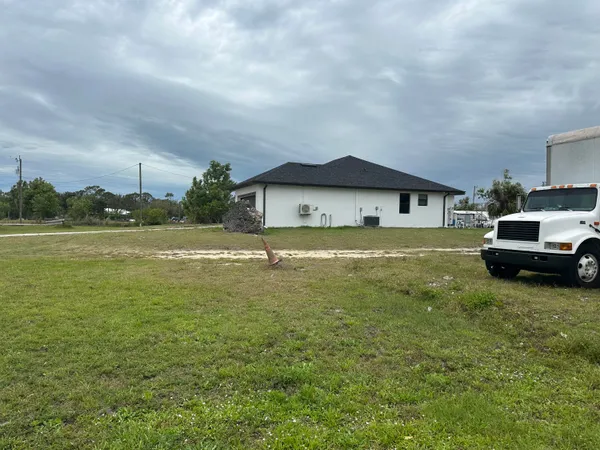 $5,800 | 3401 Sand Road, Cape Coral, FL 33993