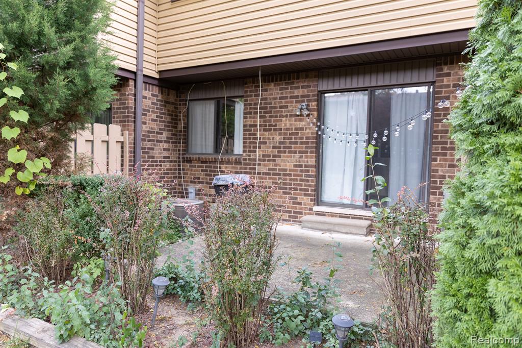 32115 West 12 Mile Road, Unit 5 Farmington Hills, MI 48334 - Photo 37 of 38