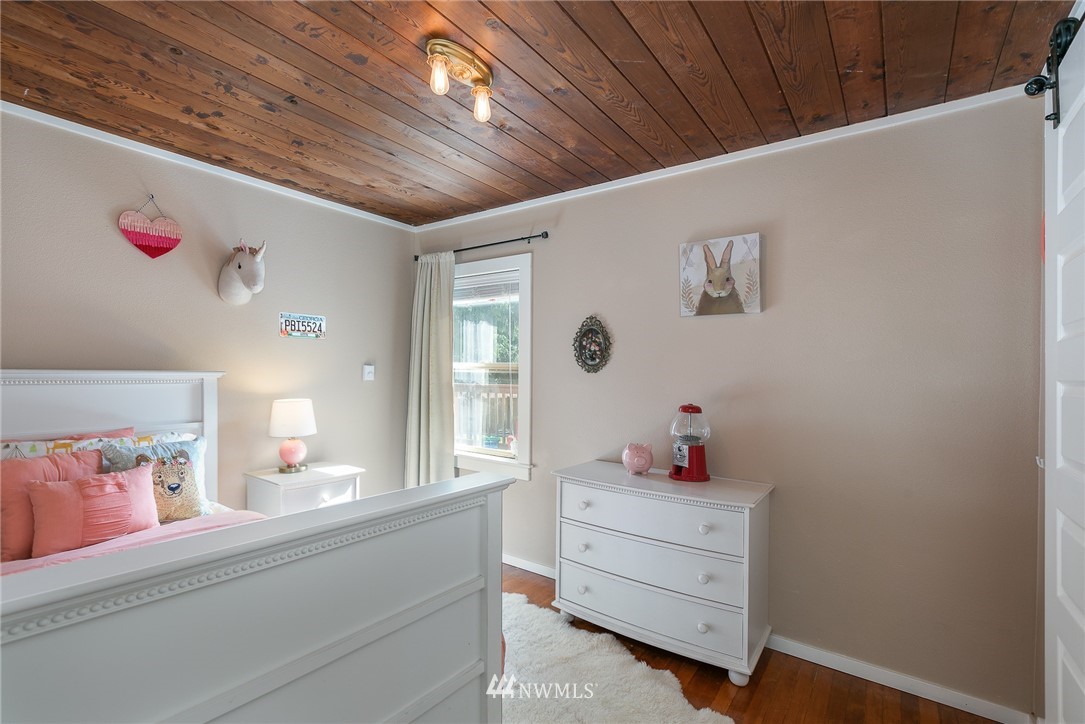 3740 Southwest 100th Street Seattle, WA 98146 - Photo 12 of 20 Gallery Image 12