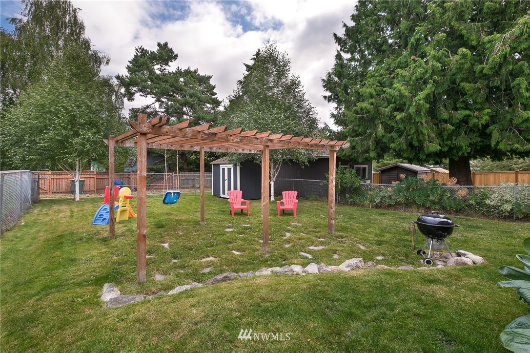3740 Southwest 100th Street Seattle, WA 98146 - Photo 19 of 20 Gallery Image 19