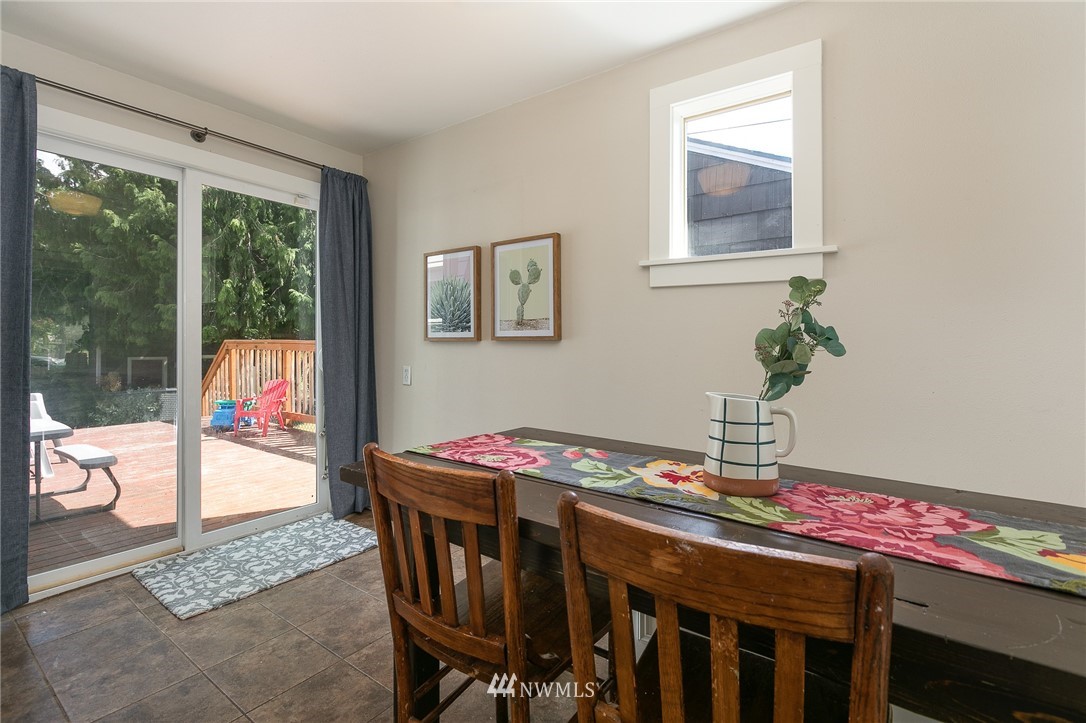 3740 Southwest 100th Street Seattle, WA 98146 - Photo 8 of 20 Gallery Image 8