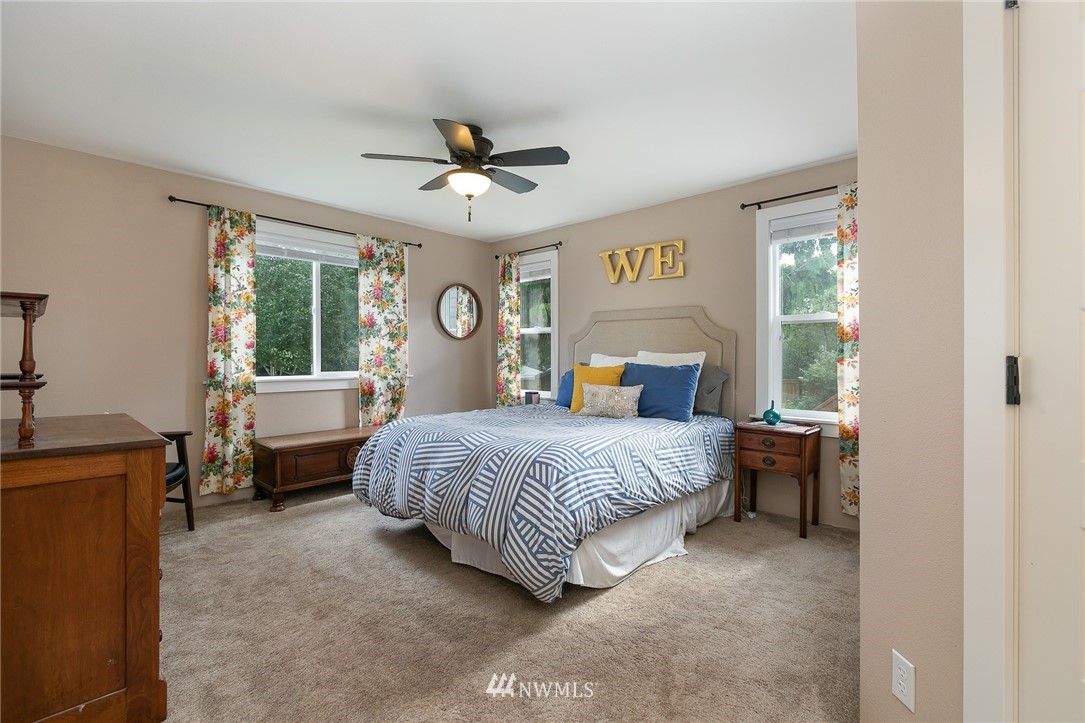 3740 Southwest 100th Street Seattle, WA 98146 - Photo 9 of 20 Gallery Image 9