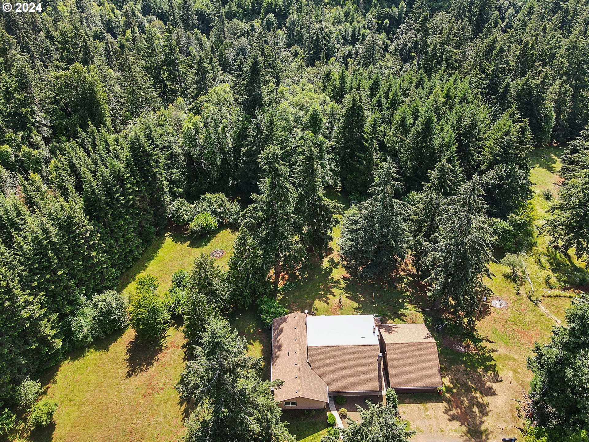 3999 Northeast Timber Silverton, OR 97381 - Photo 2 of 40