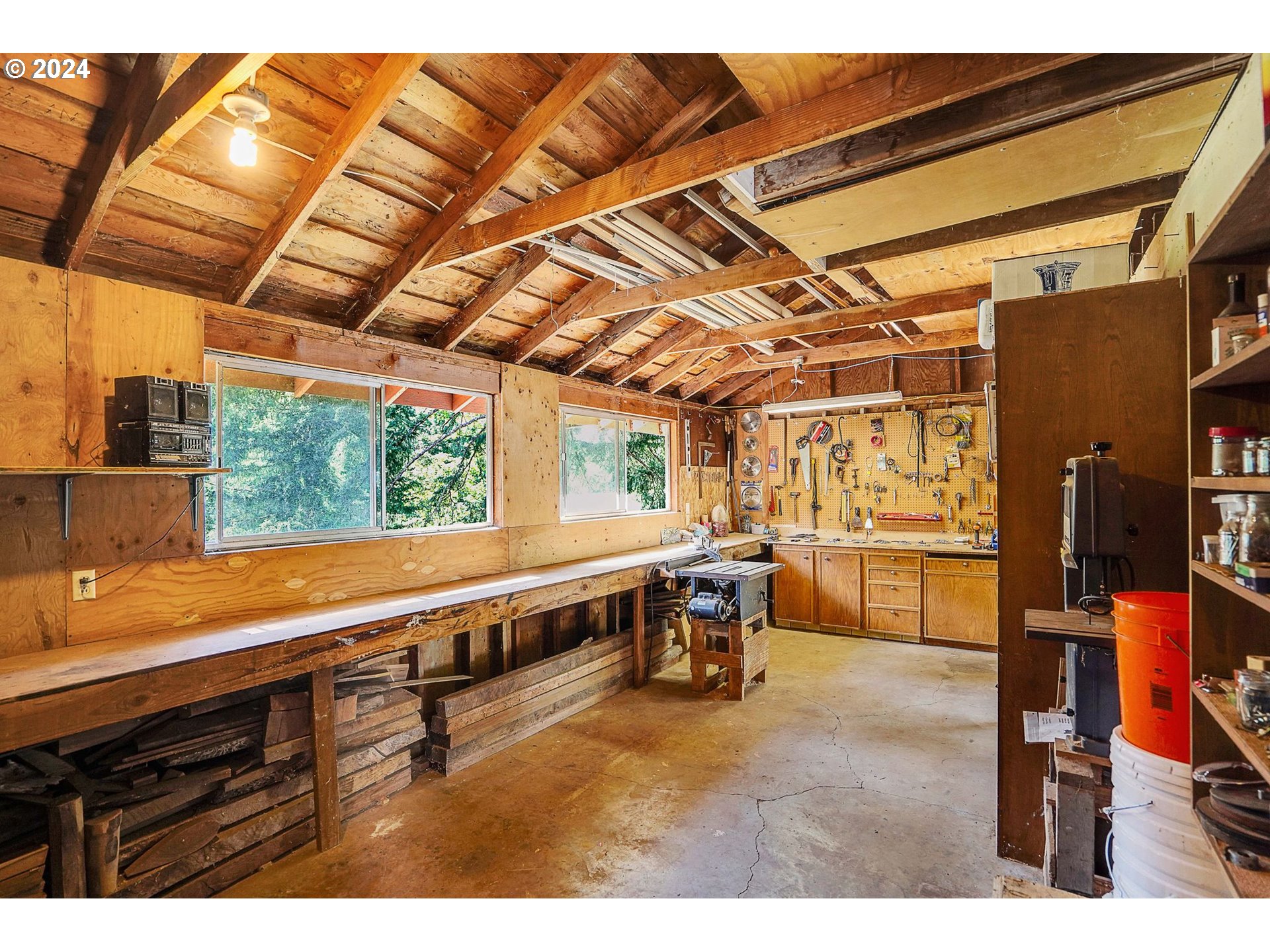 3999 Northeast Timber Silverton, OR 97381 - Photo 24 of 40