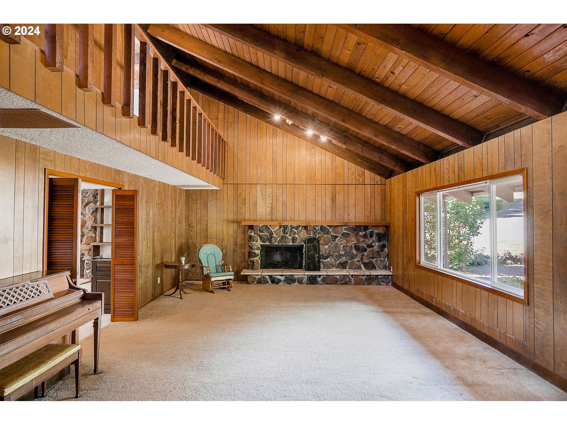 3999 Northeast Timber Silverton, OR 97381 - Photo 3 of 40