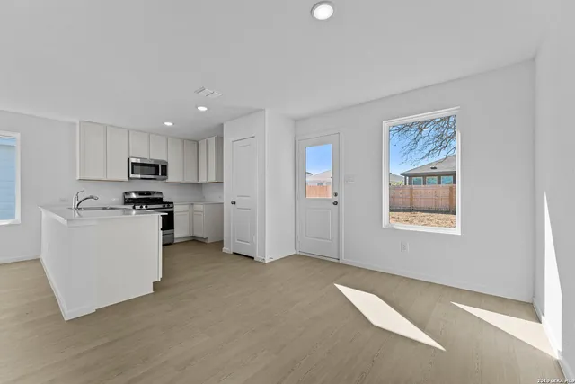 $265,000 | 109 Ellendale Place, Fredericksburg, TX 78624