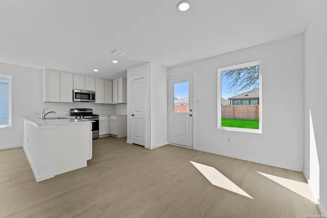 $265,000 | 109 Ellendale Place, Fredericksburg, TX 78624