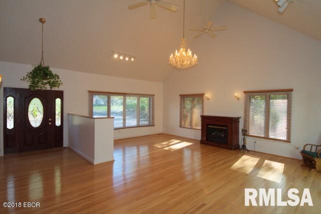 458 Phillips Road Carbondale, IL 62902 - Photo 4 of 26