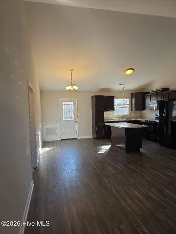 $1,725 | 438 McCall Drive, Jacksonville, NC 28540