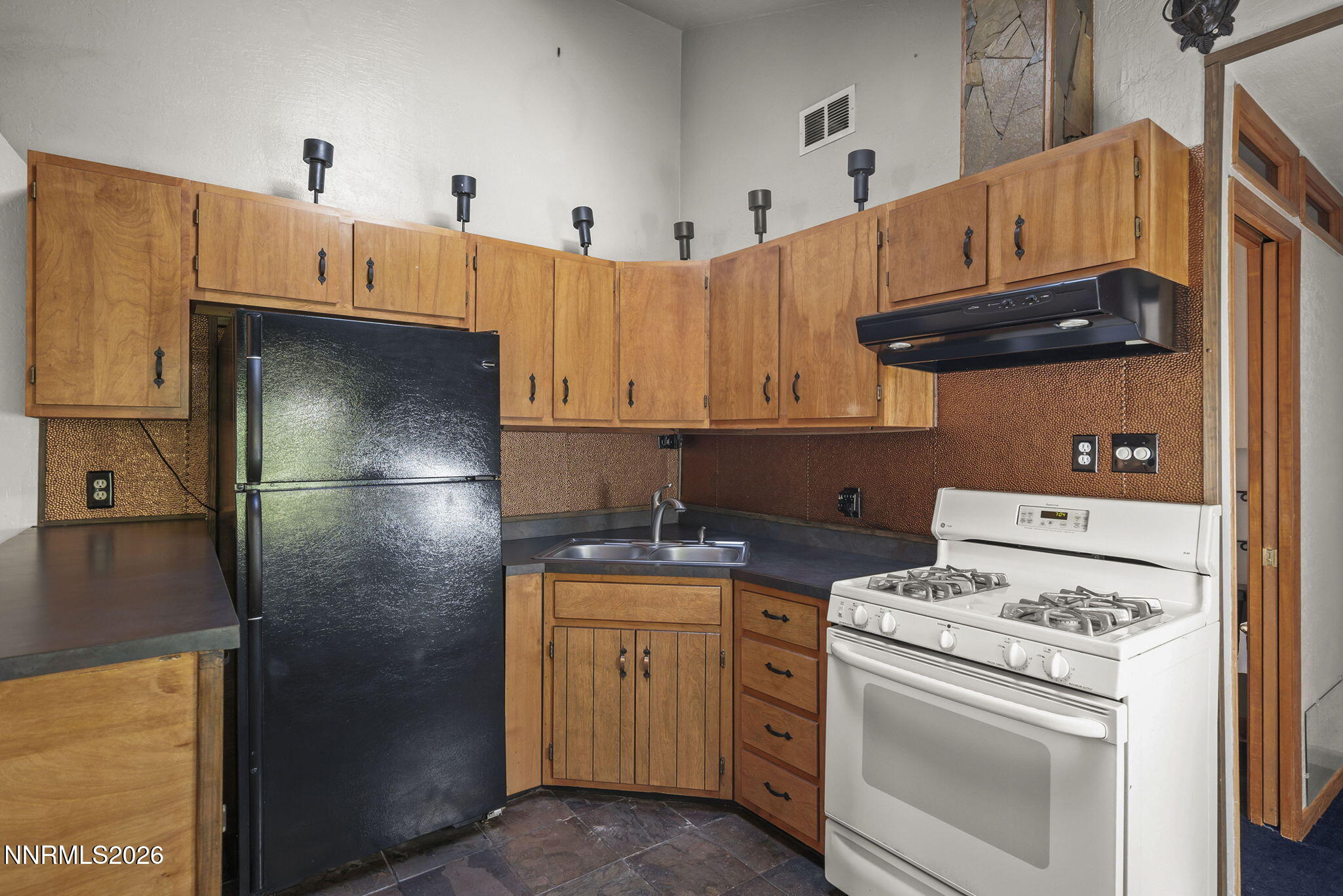 1101 Antelope Road Reno, NV 89506 - Photo 16 of 30 Kitchen