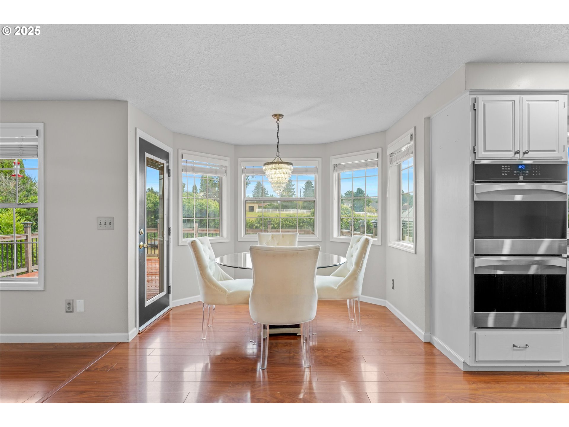 2607 Southwest Pleasant View Drive Gresham, OR 97080 - Photo 13 of 48