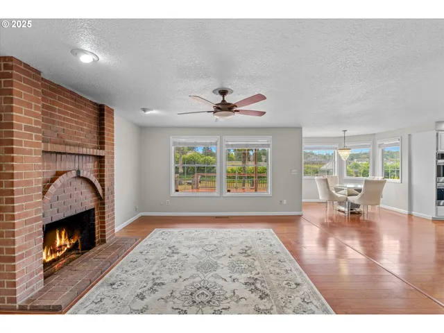 $1,500,000 | 2607 Southwest Pleasant View Drive, Gresham, OR 97080