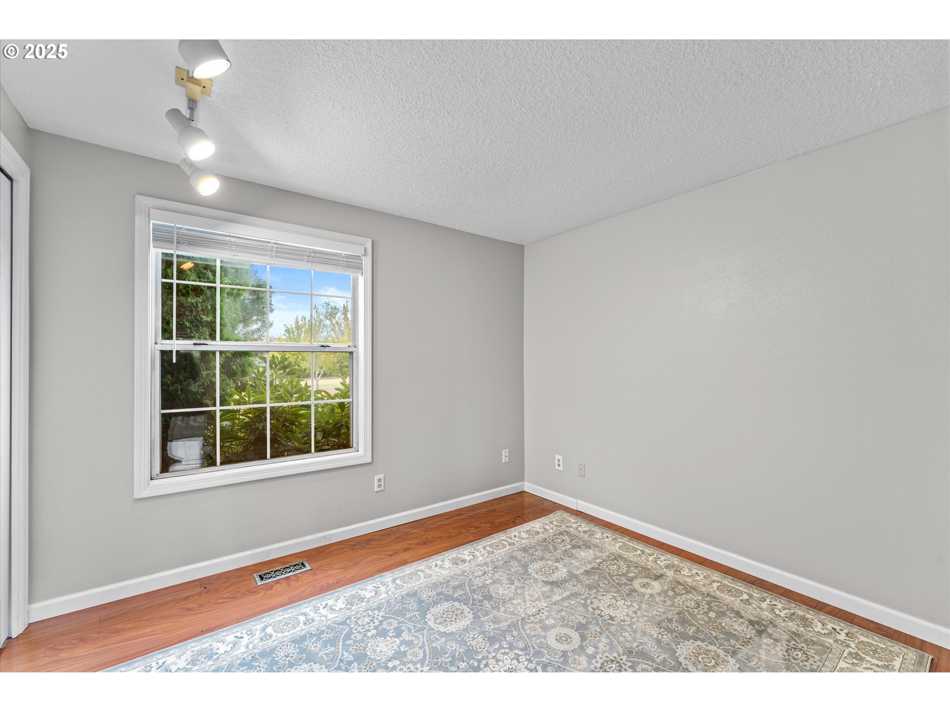 2607 Southwest Pleasant View Drive Gresham, OR 97080 - Photo 19 of 48