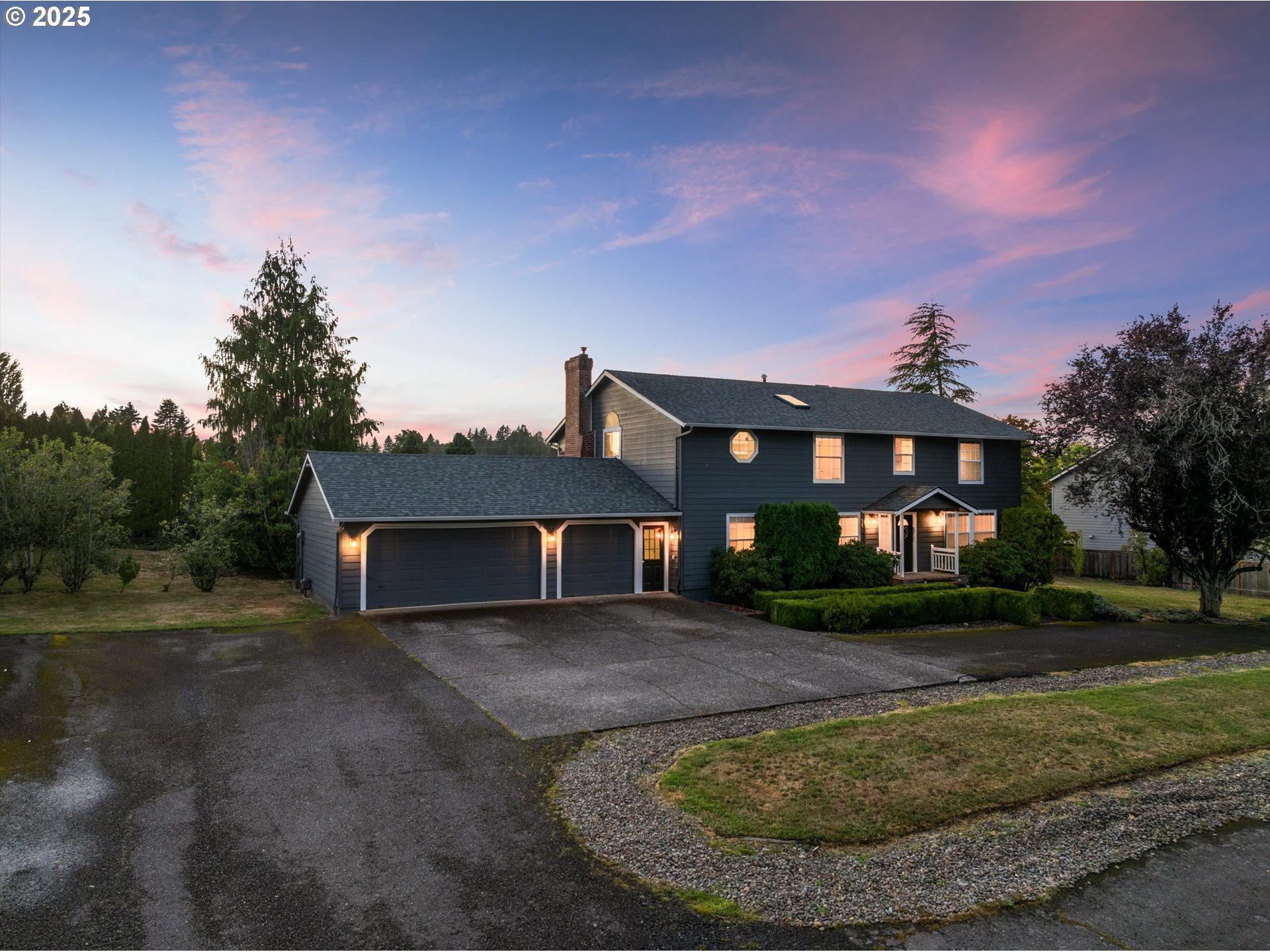 2607 Southwest Pleasant View Drive Gresham, OR 97080 - Photo 2 of 48