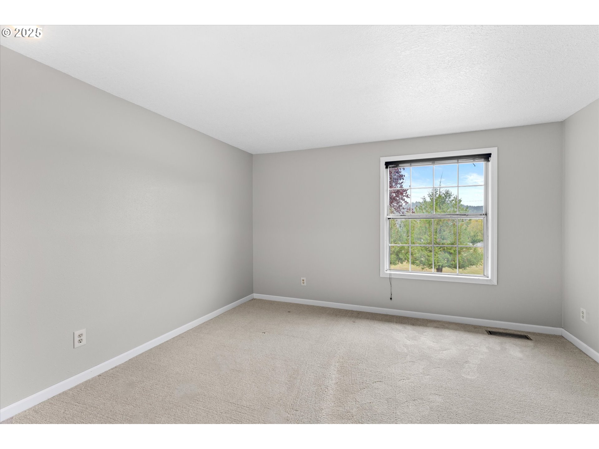 2607 Southwest Pleasant View Drive Gresham, OR 97080 - Photo 21 of 48