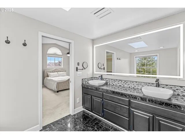 $1,500,000 | 2607 Southwest Pleasant View Drive, Gresham, OR 97080