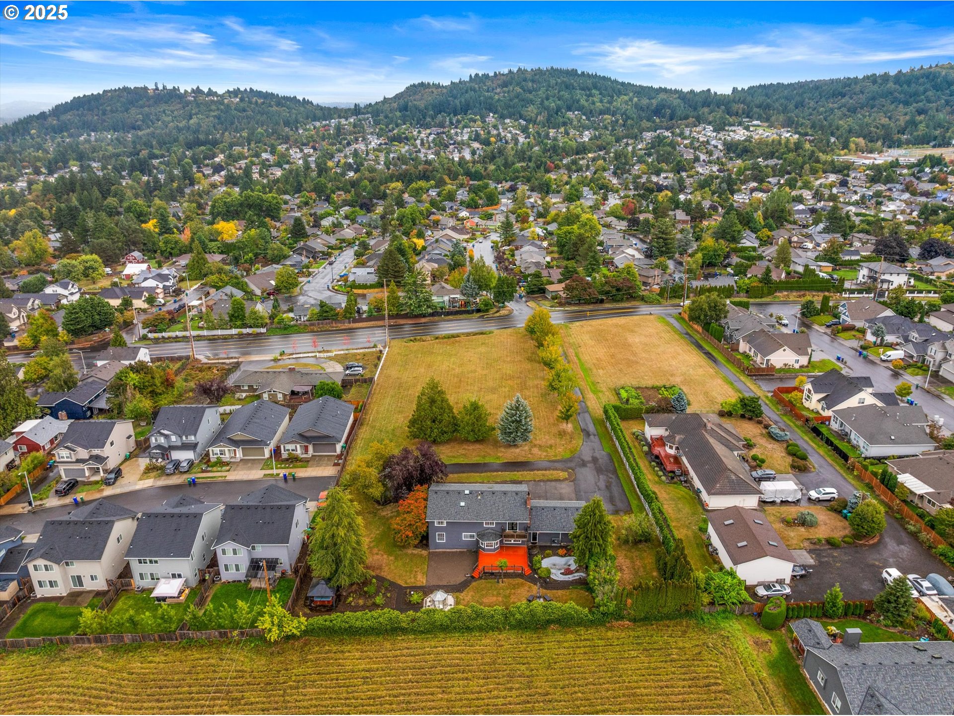 2607 Southwest Pleasant View Drive Gresham, OR 97080 - Photo 4 of 48