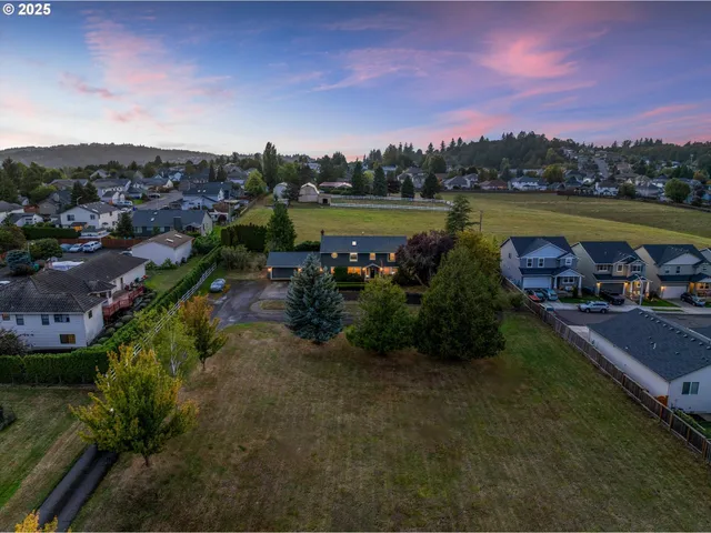 $1,500,000 | 2607 Southwest Pleasant View Drive, Gresham, OR 97080