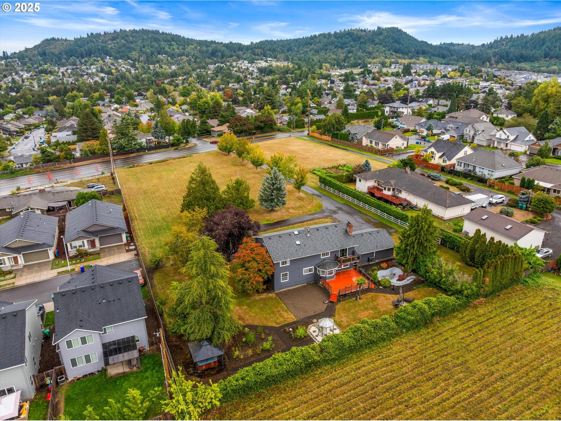 2607 Southwest Pleasant View Drive Gresham, OR 97080 - Photo 44 of 48