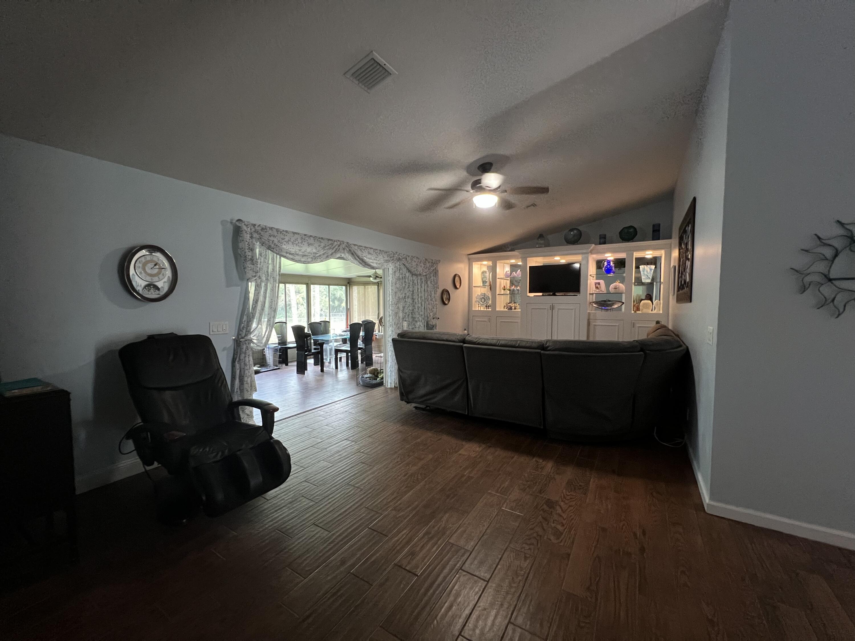 12439 86th Road North The Acreage, FL 33412 - Photo 27 of 54 2C7E64A8-E725-47BD-AF6D-276C61950C82