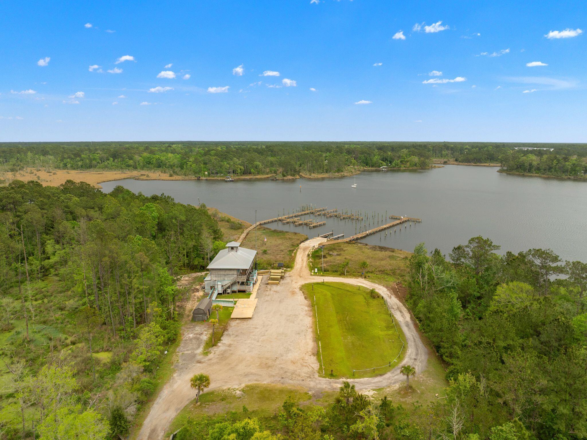 140 Pintail Boulevard Freeport, FL 32439 - Photo 55 of 69 140 Pintail Blvd, Freeport, FL 32439 Ame