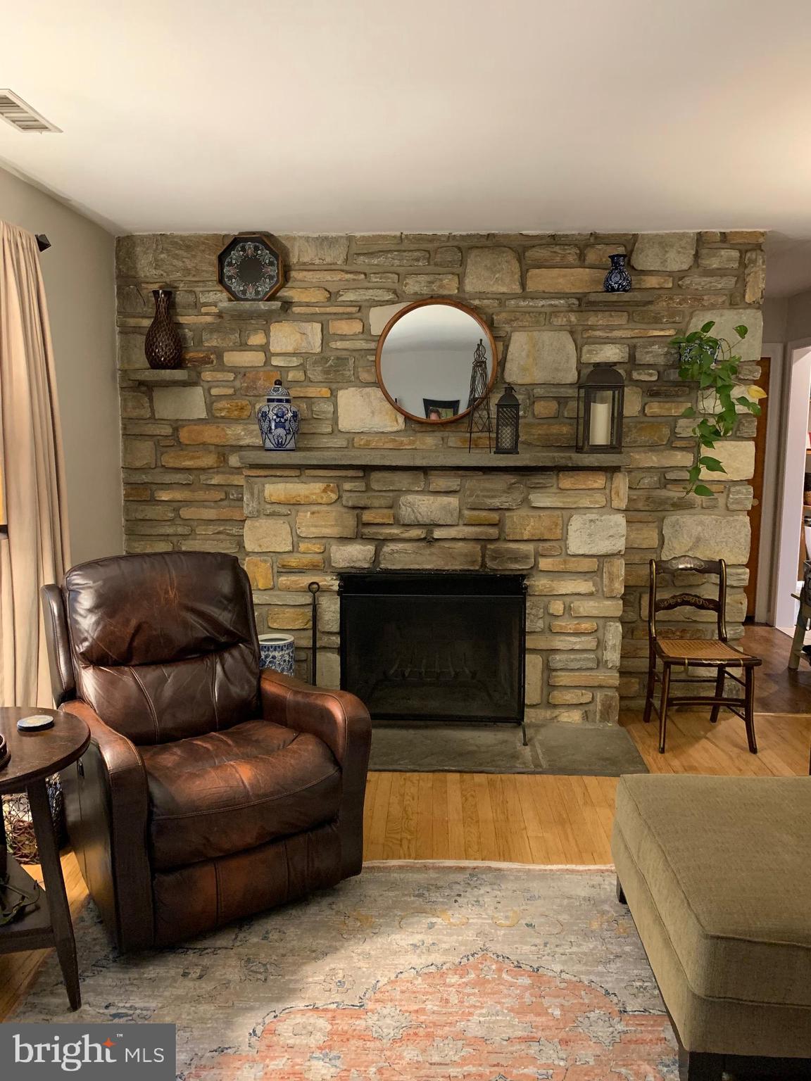 1078 Old Ford Road Huntingdon Valley, PA 19006 - Photo 3 of 25