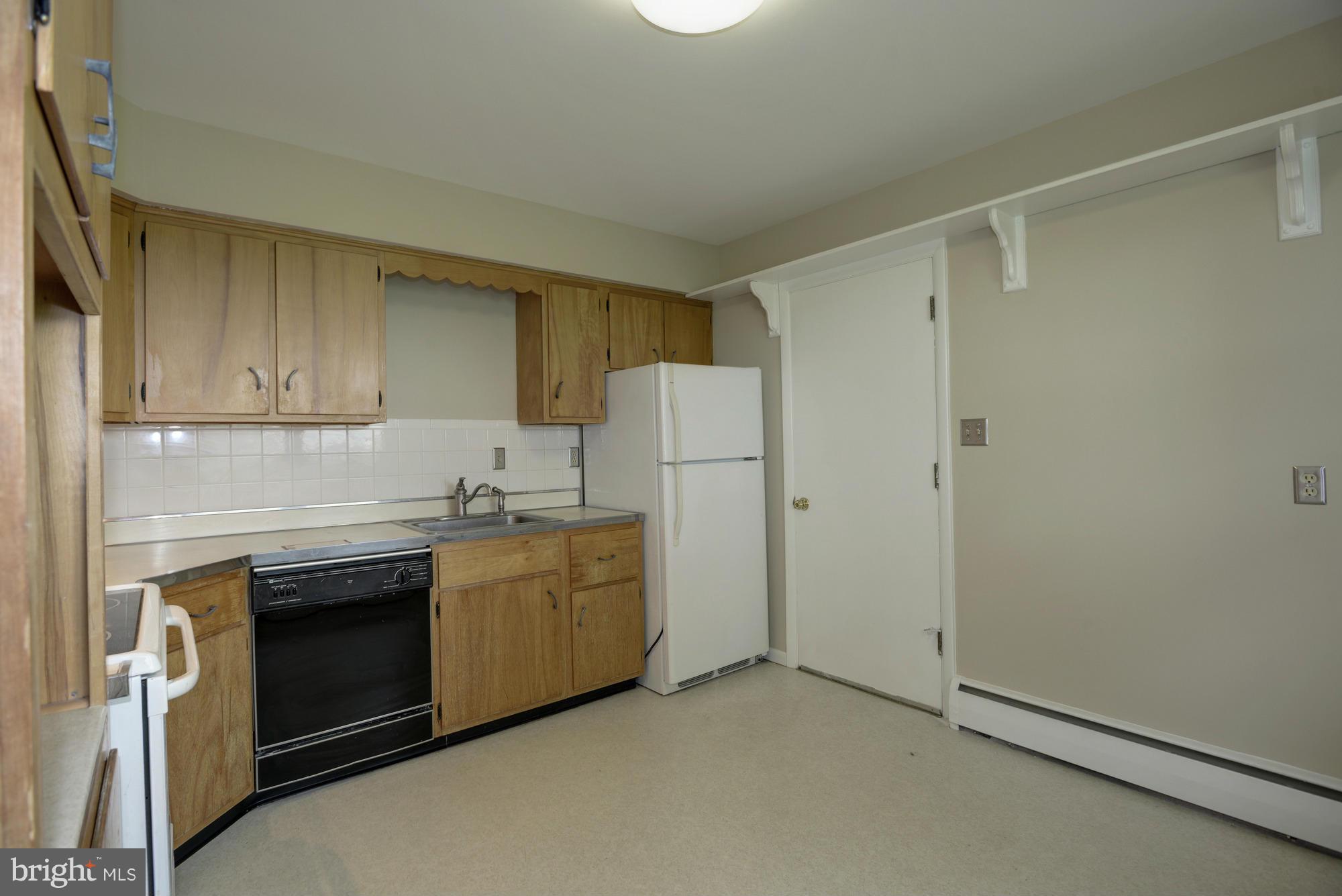 11937 Lime Kiln Road Fulton, MD 20759 - Photo 8 of 24 Kitchen