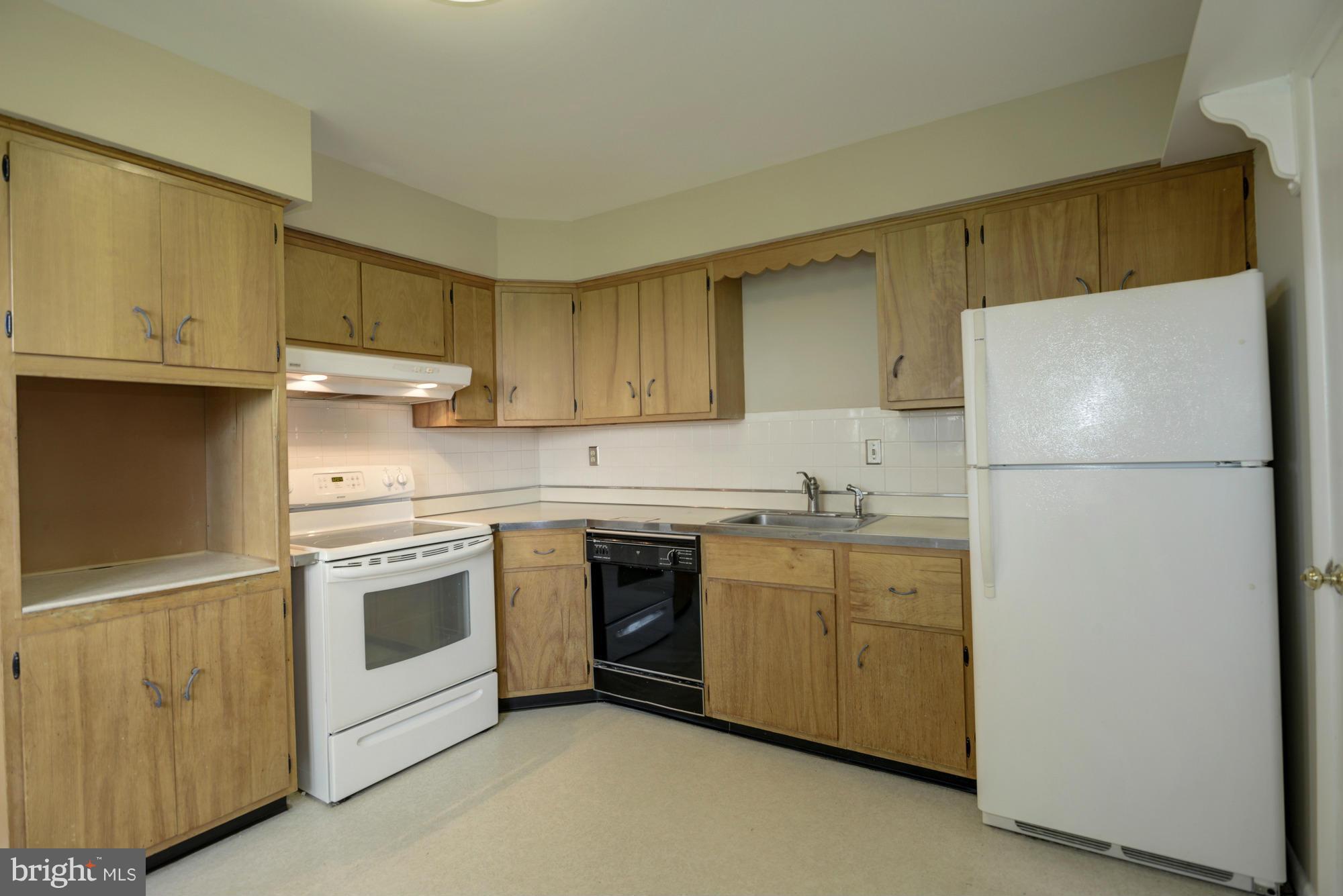 11937 Lime Kiln Road Fulton, MD 20759 - Photo 9 of 24 Kitchen