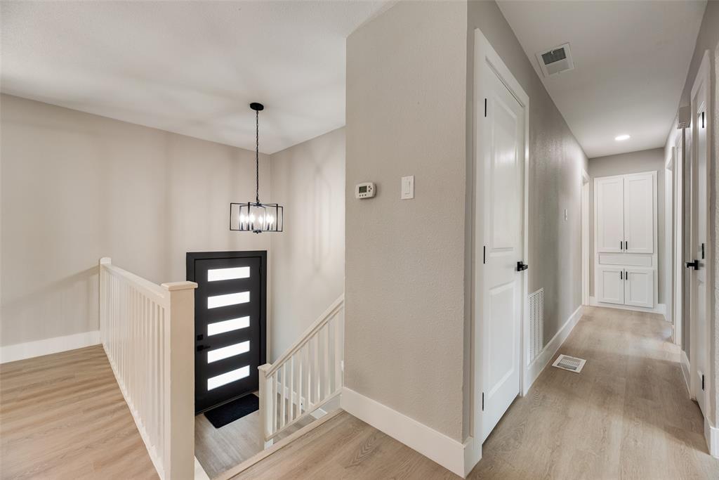 206 Senter Valley Road Irving, TX 75060 - Photo 7 of 27