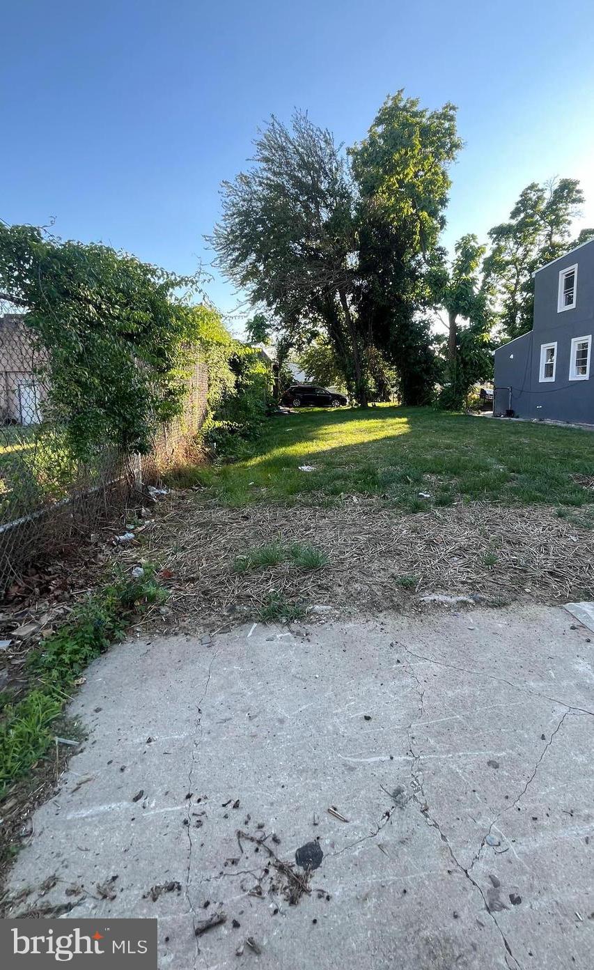 206 Pusey Street Chester, PA 19013 - Photo 1 of 4