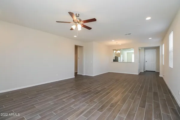 $1,930 | 1604 Flintlock Drive, San Tan Valley, AZ 85144