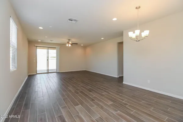 $1,930 | 1604 Flintlock Drive, San Tan Valley, AZ 85144