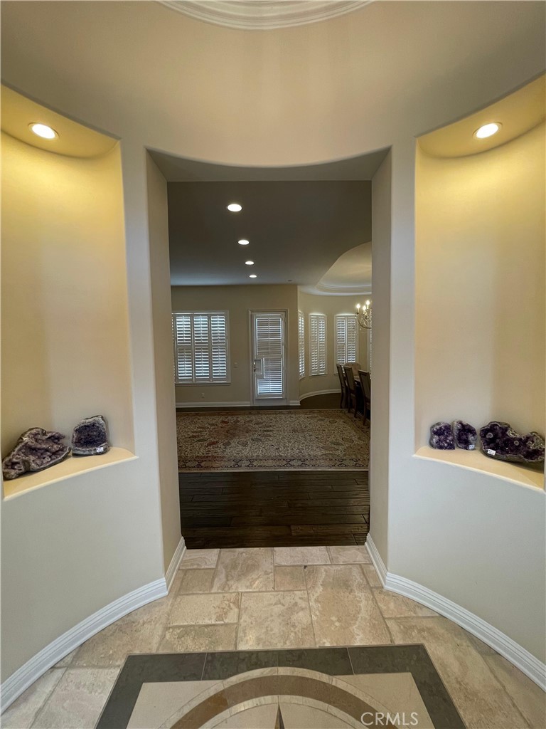 20124 Vía Cellini Porter Ranch, CA 91326 - Photo 28 of 49