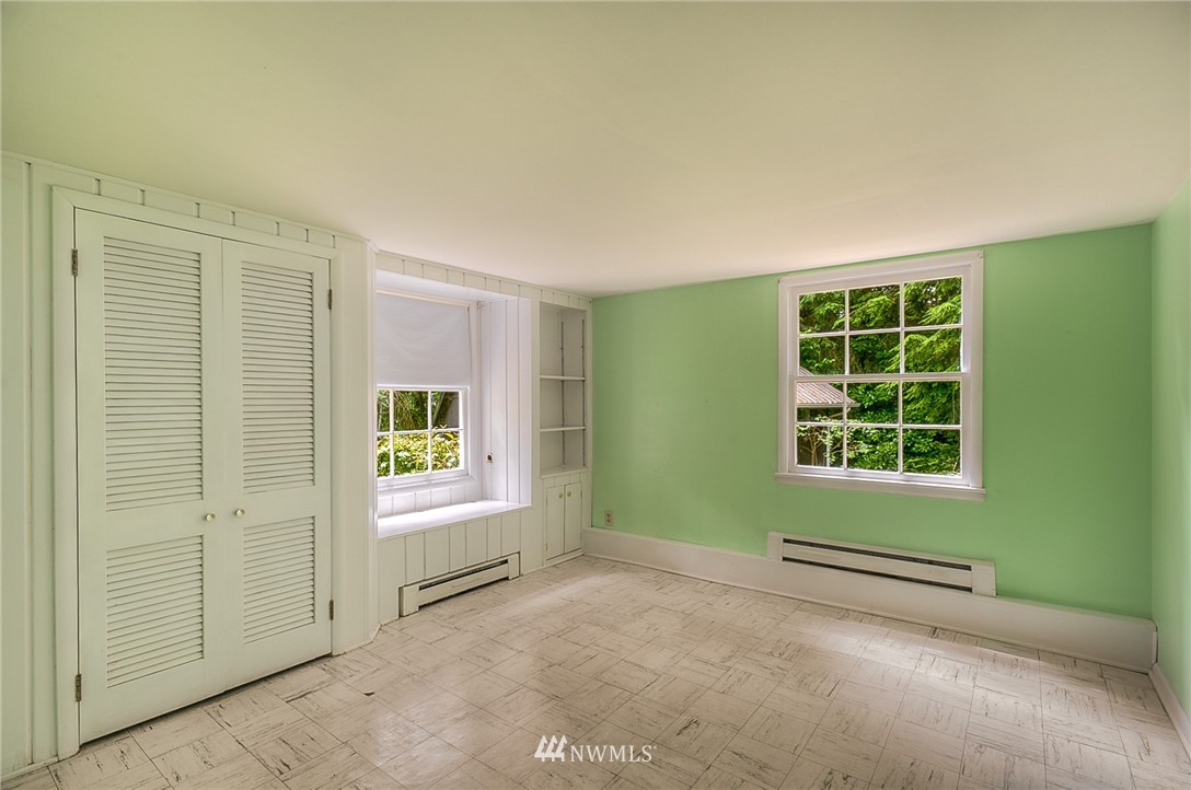 1909 Southwest Hillcrest Road Burien, WA 98166 - Photo 14 of 24 Gallery Image 14